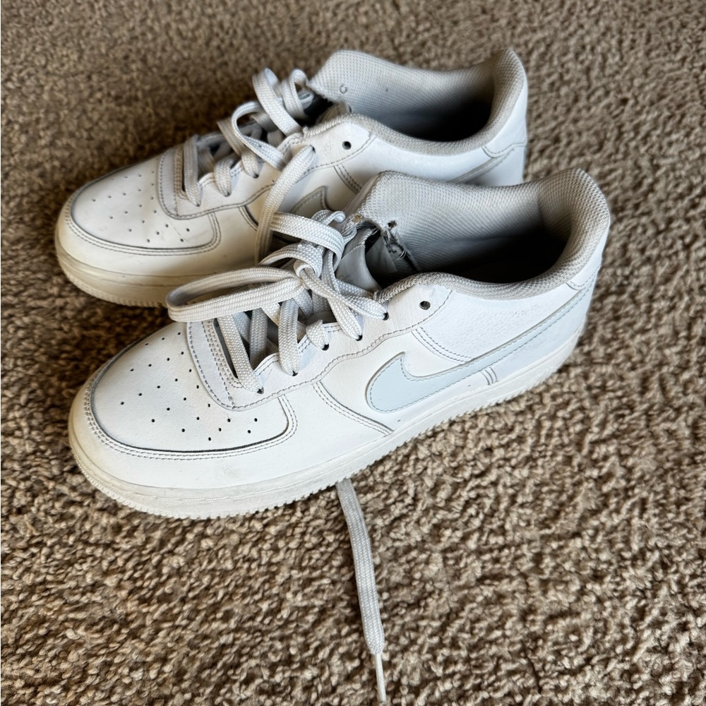 Kids Nike Air force 1 Size 7Y. Very good used condition - Picture 5 of 5